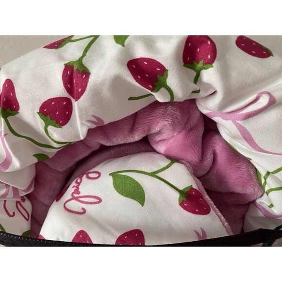 4 Pc Juicy Couture QUEEN Reversible Comforter Set Plush Pink Strawberries & Bows - Picture 11 of 16